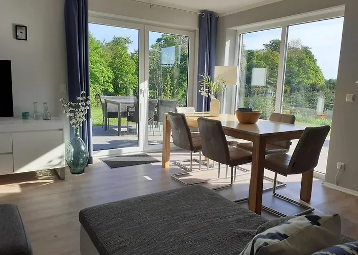 Forest View In Winterberg Sauerland - Private Garden Facing The Woods * Medebach